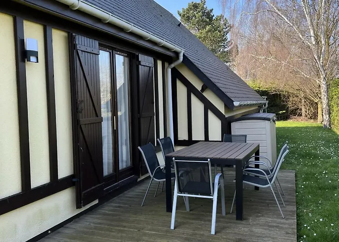 4p Avec Jardin Privatif, Proche Et Commerces A Merville-franceville - Fr-1-487-333 玛维尔弗朗斯维尔