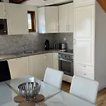 4p Avec Jardin Privatif, Proche Et Commerces à Merville-franceville - Fr-1-487-333 Chalet