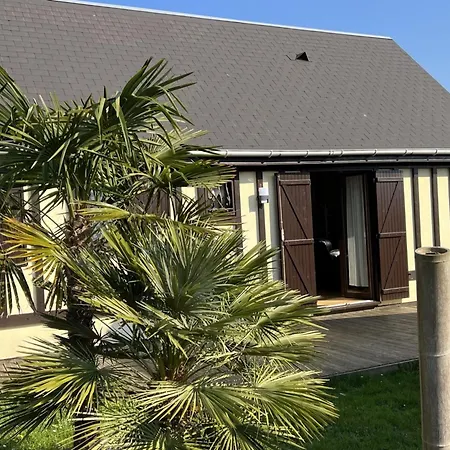 בקתה 4p Avec Jardin Privatif, Proche Et Commerces A Merville-franceville - Fr-1-487-333